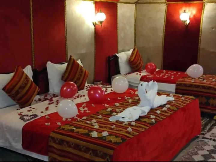 Merzouga Luxury Camp Екстер'єр фото